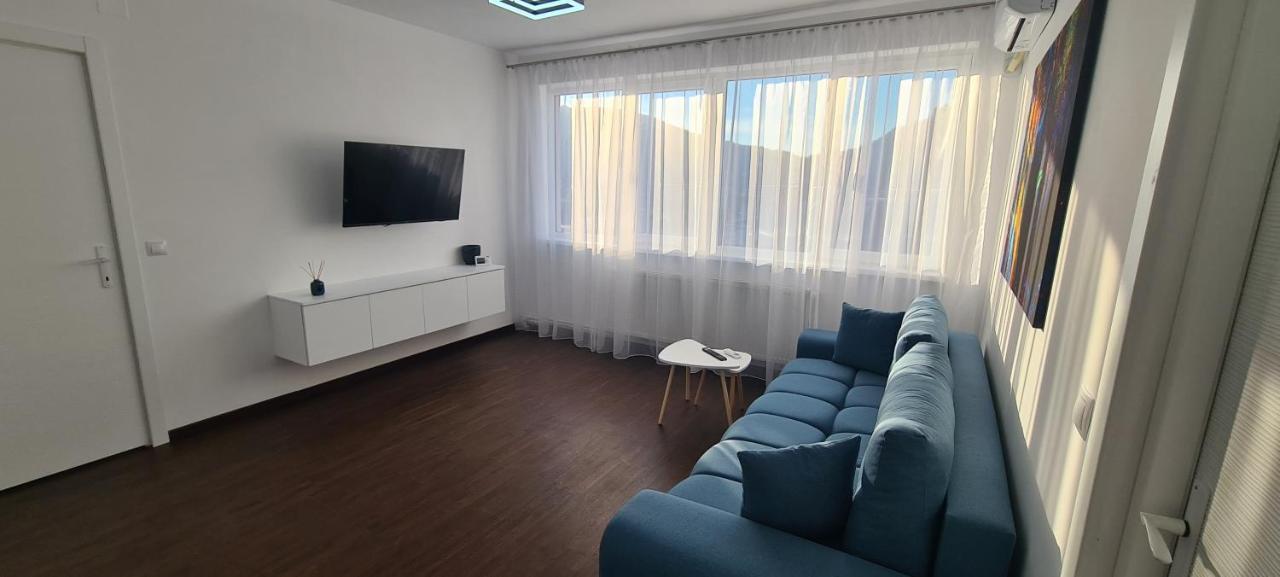 Belvedere Delux Apartment Дева Экстерьер фото